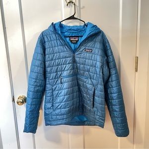 Patagonia men’s blue medium nano puff quarter zip pullover